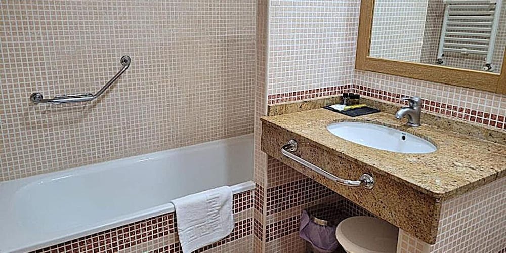 Hotel Mafalda De Castilla 41/43
