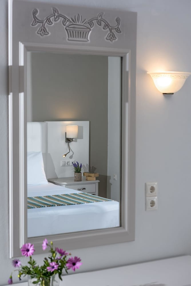 Dore Hotel 6/50