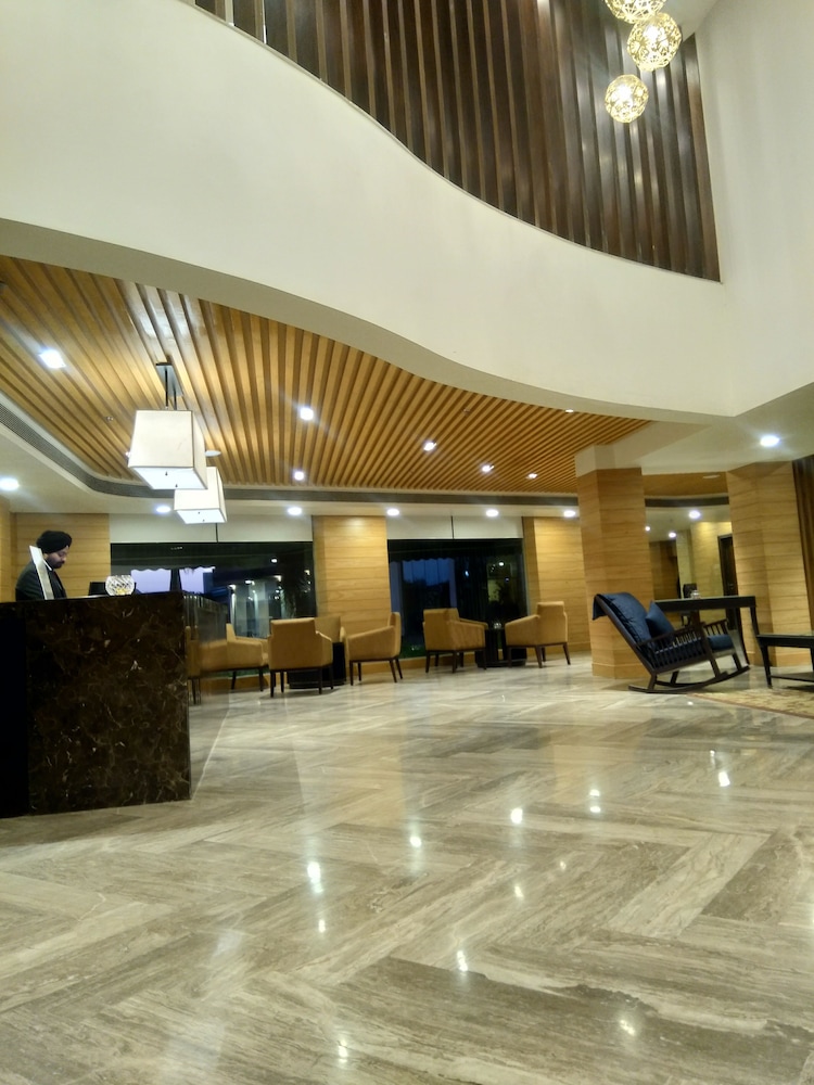 Country Inn & Suites by Radisson Jammu 13/68