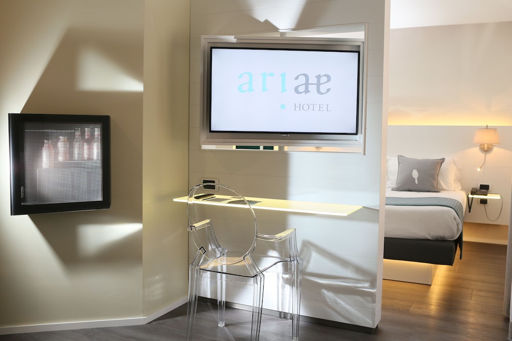 Ariae Hotel 41/45
