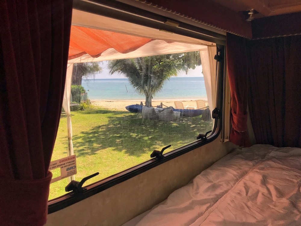 Samui Caravans 25/50
