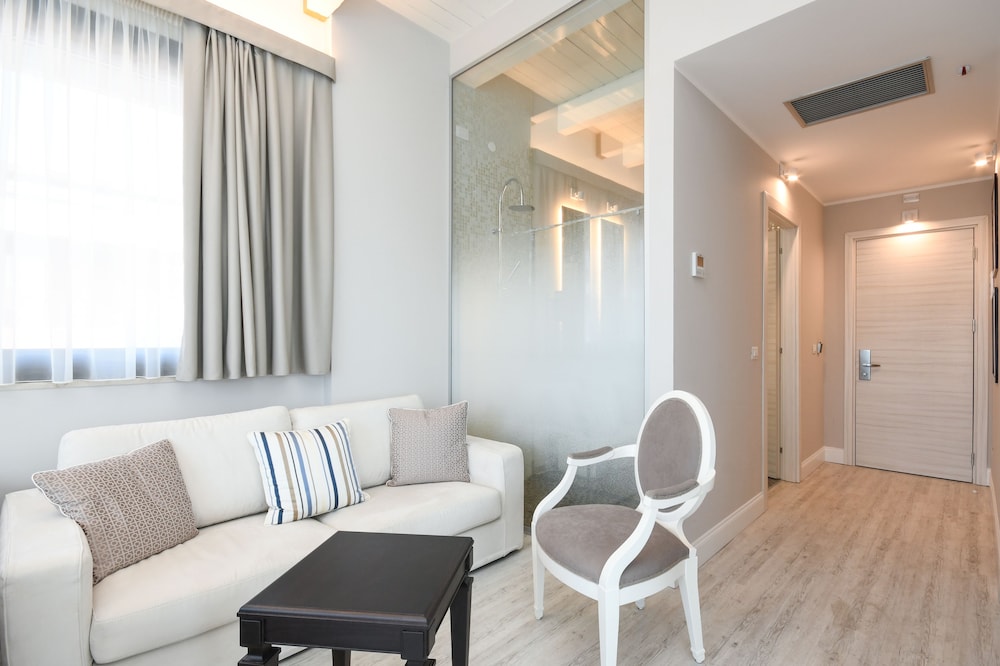 HOTEL OLIVETO 46/73