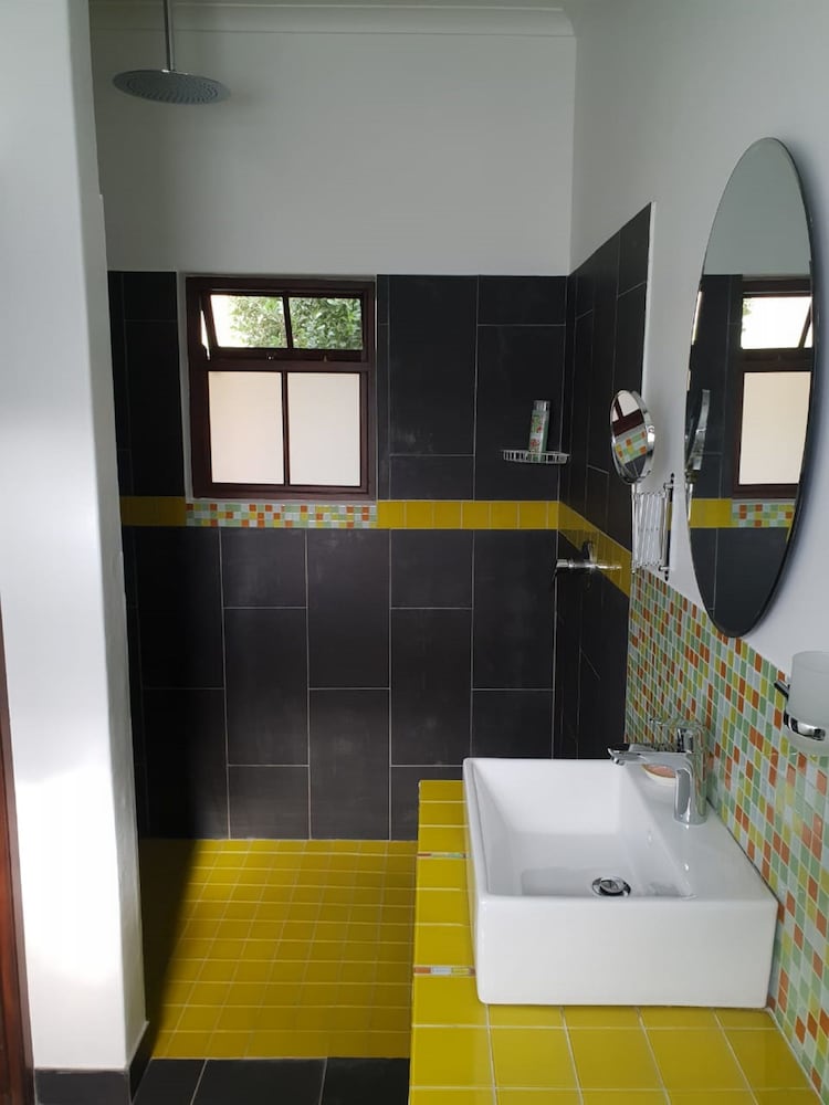 Port Del Mar Luxury Guesthouse 46/50