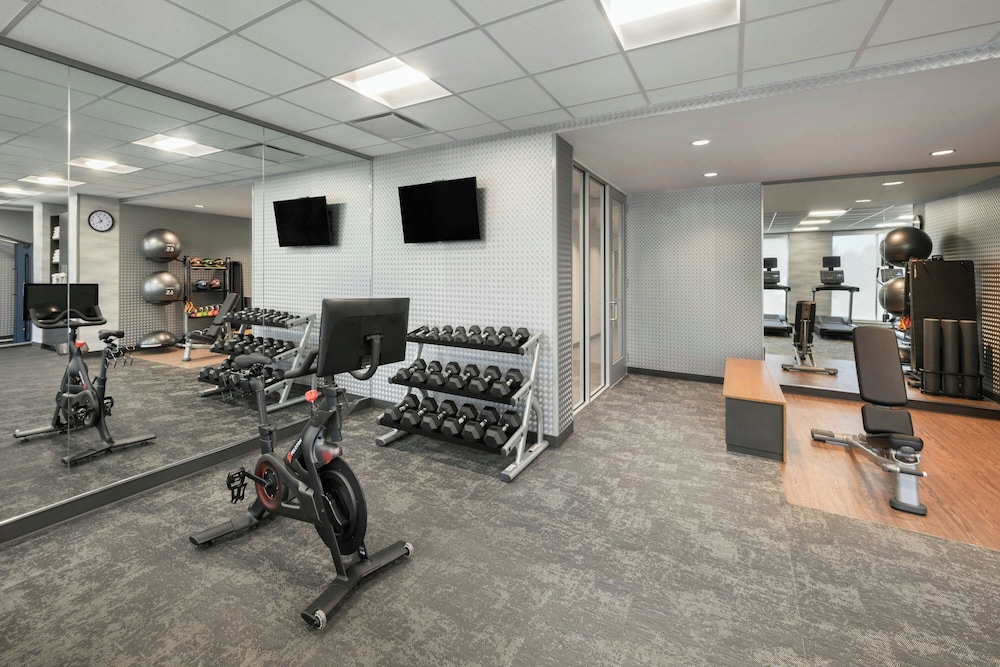 Fairfield Inn & Suites by Marriott Orlando at Millenia 7/30