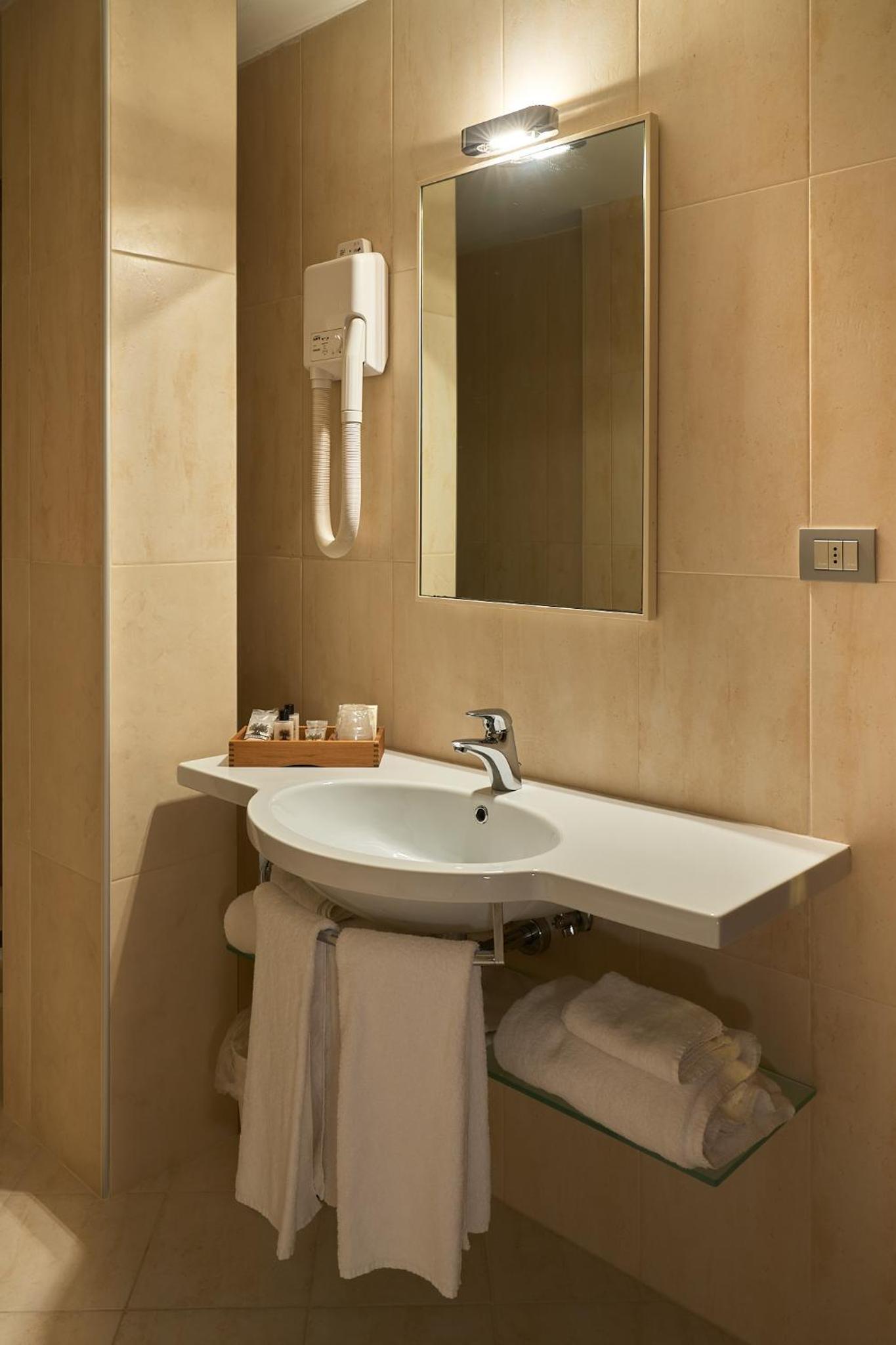Delfina Palace 39/40