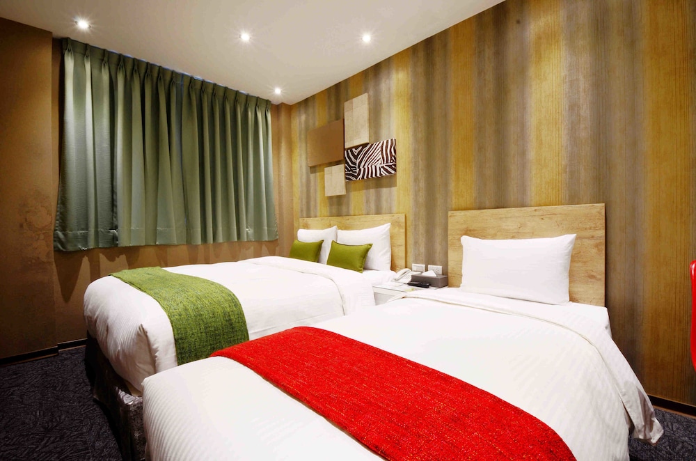 Ark Hotel 28/45