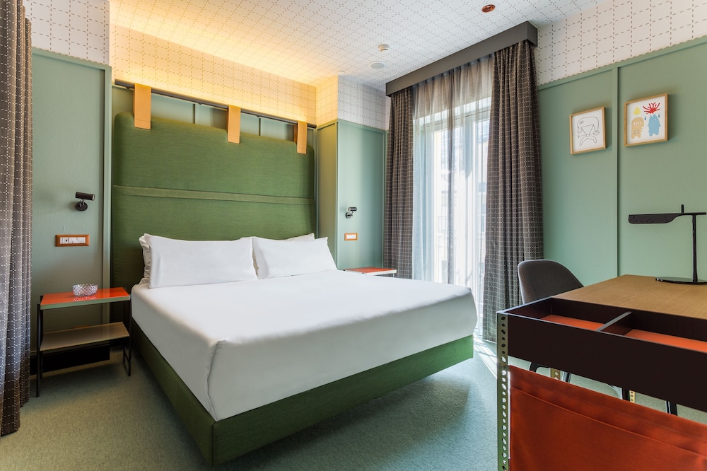 Room Mate Giulia 27/79