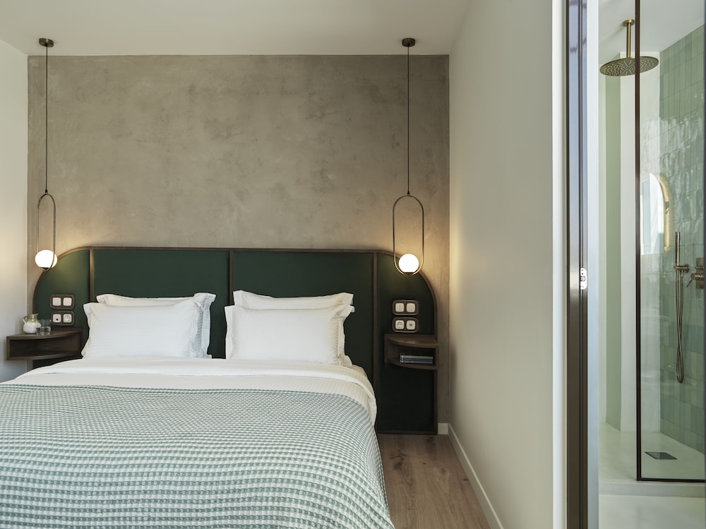 The Lekka Hotel 8/49