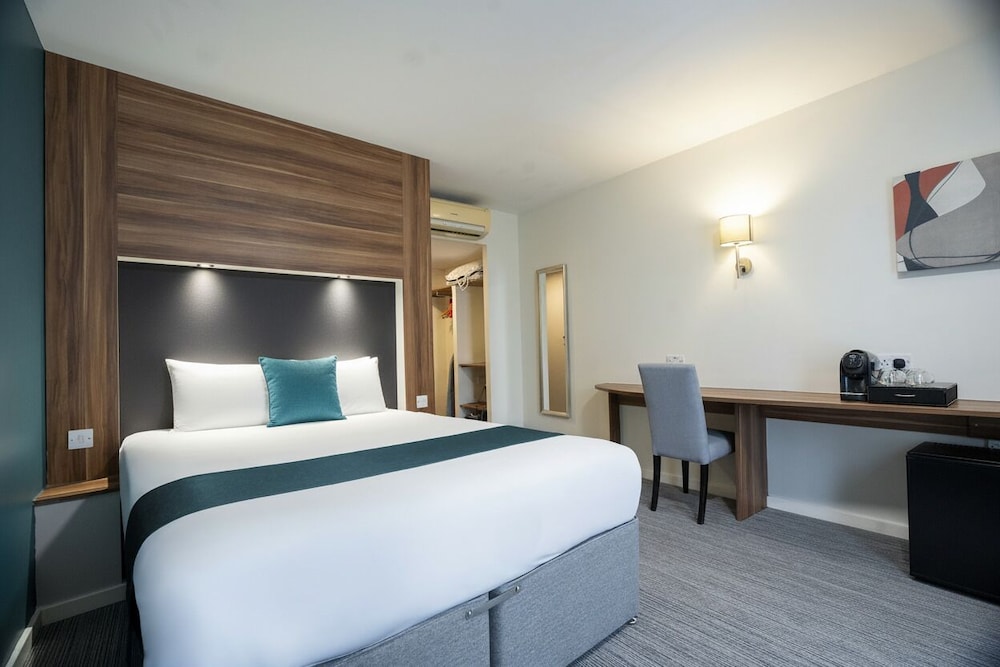 غرفة تنفيذية بسرير مزدوج، Ramada by Wyndham London Stansted Airport 5/7
