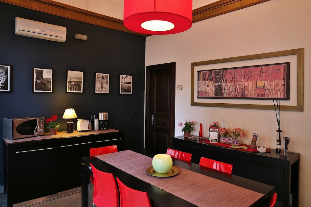 Bed and Breakfast Opera 56/72