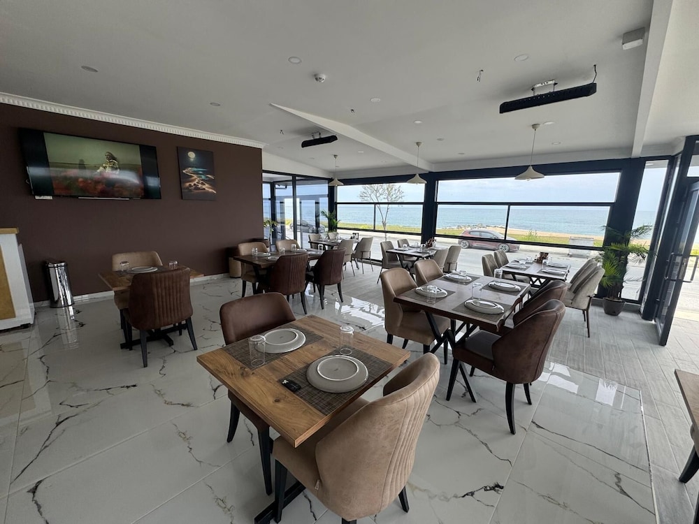 Airport Kumsal Otel 35/59