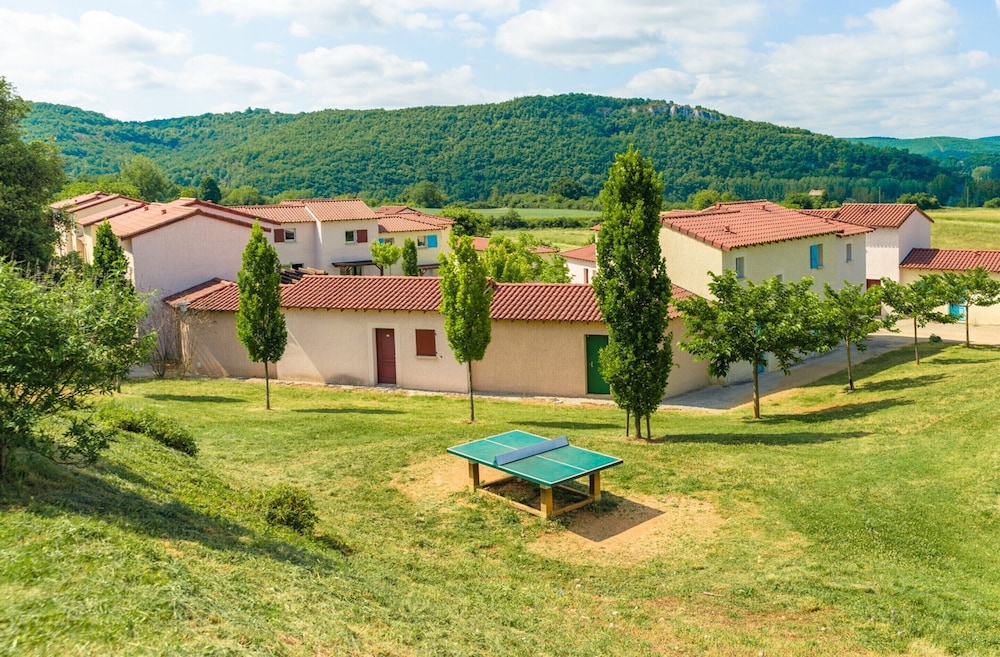 Le Domaine des Cazelles by Ateya Vacances 37/50