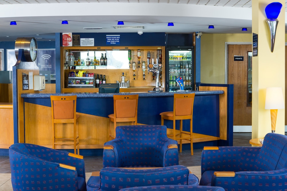 HOLIDAY INN EXPRESS BRADFORD CITY CENTRE 25/45