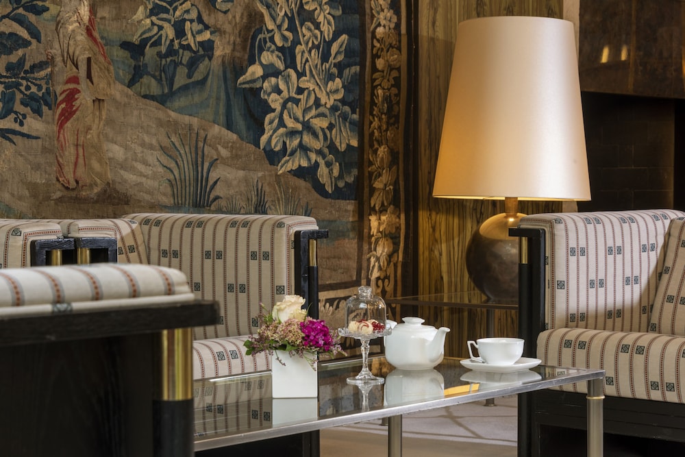 Best Western Premier Grand Hotel Russischer Hof 50/67