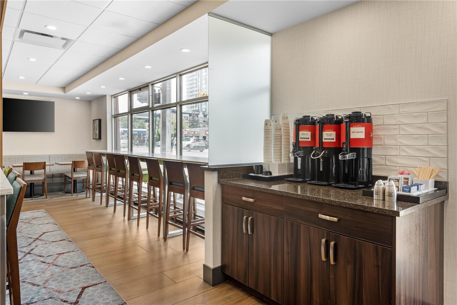 Best Western Plus Suites Downtown 37/42