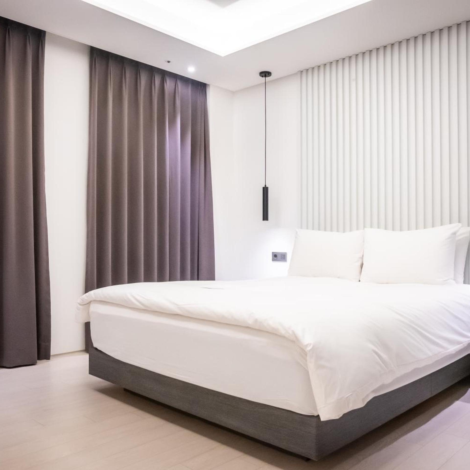 PRESIDENTIAL, SUITE