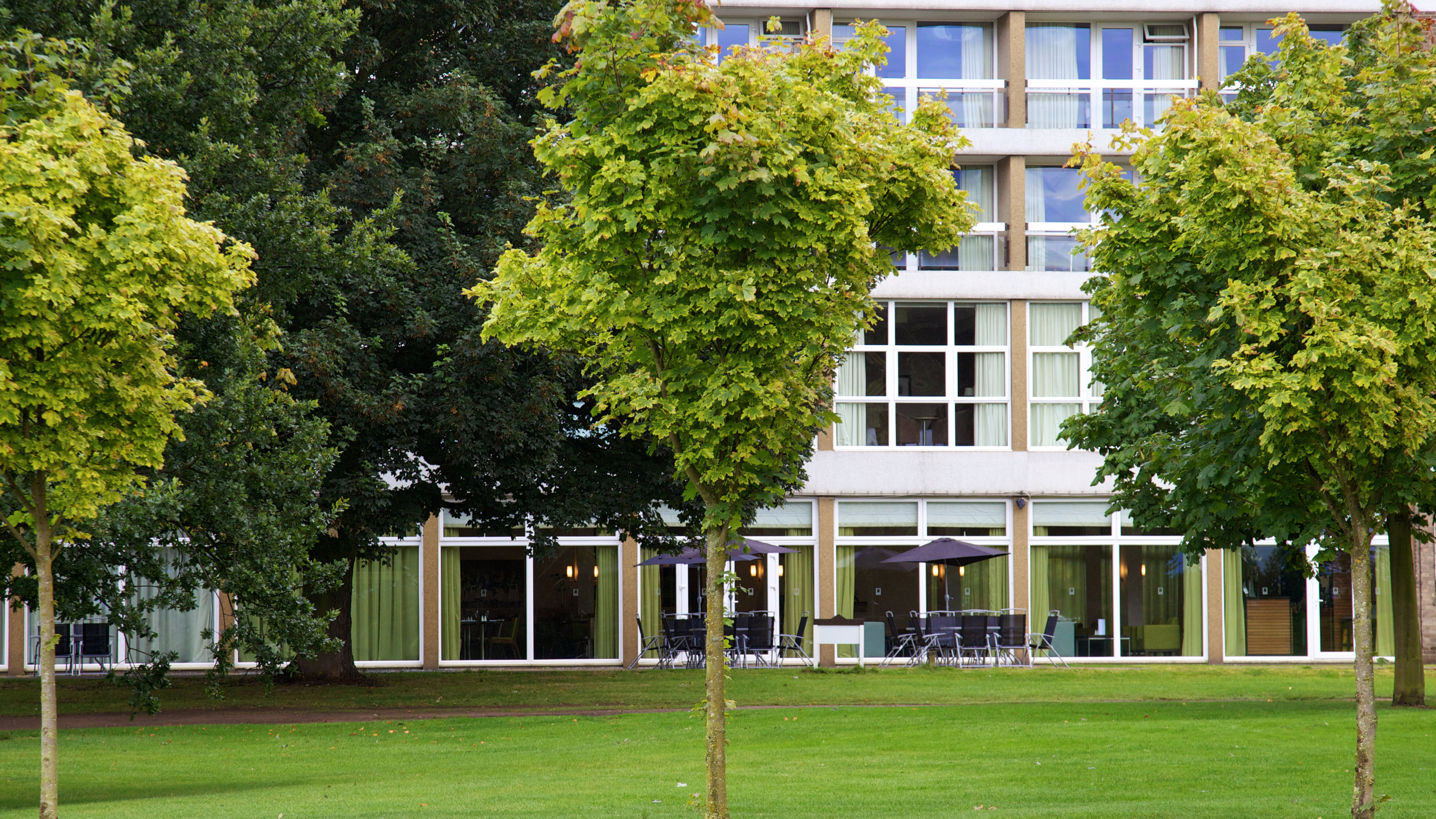 Humber Royal Hotel 20/23