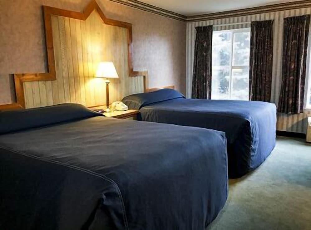 Horseshu, 2 Queen Beds, Pet Friendly, Annex