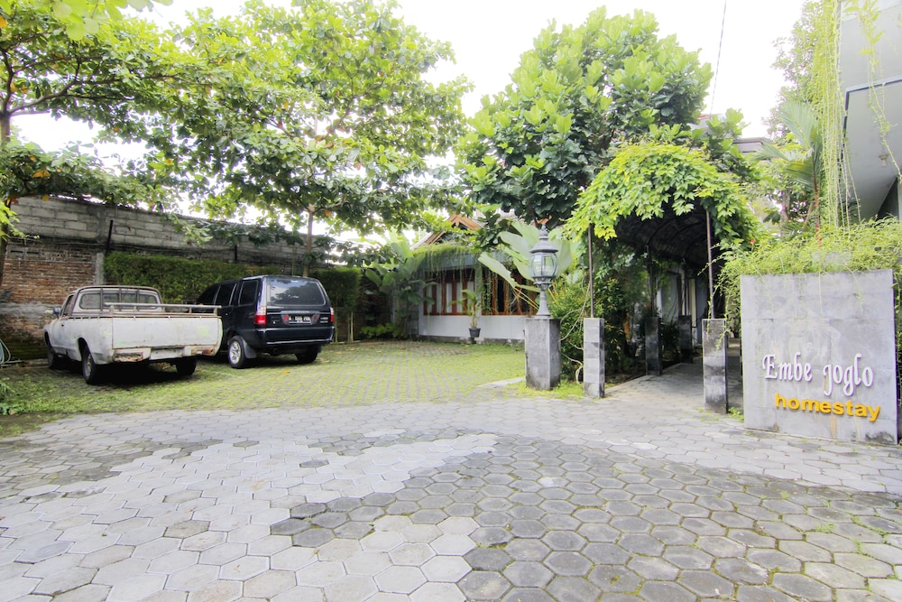 Embe Joglo Homestay by ZUZU 21/27