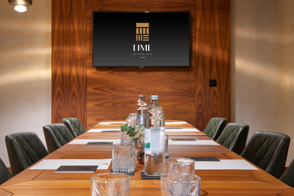 Time Boutique Hotel 40/49