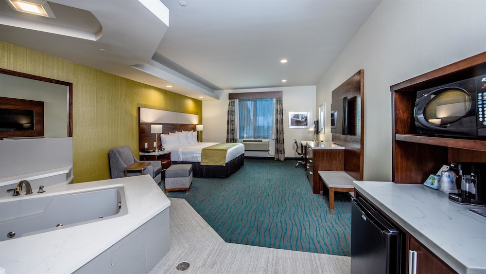 Best Western Plus Gardena Inn & Suites 27/36