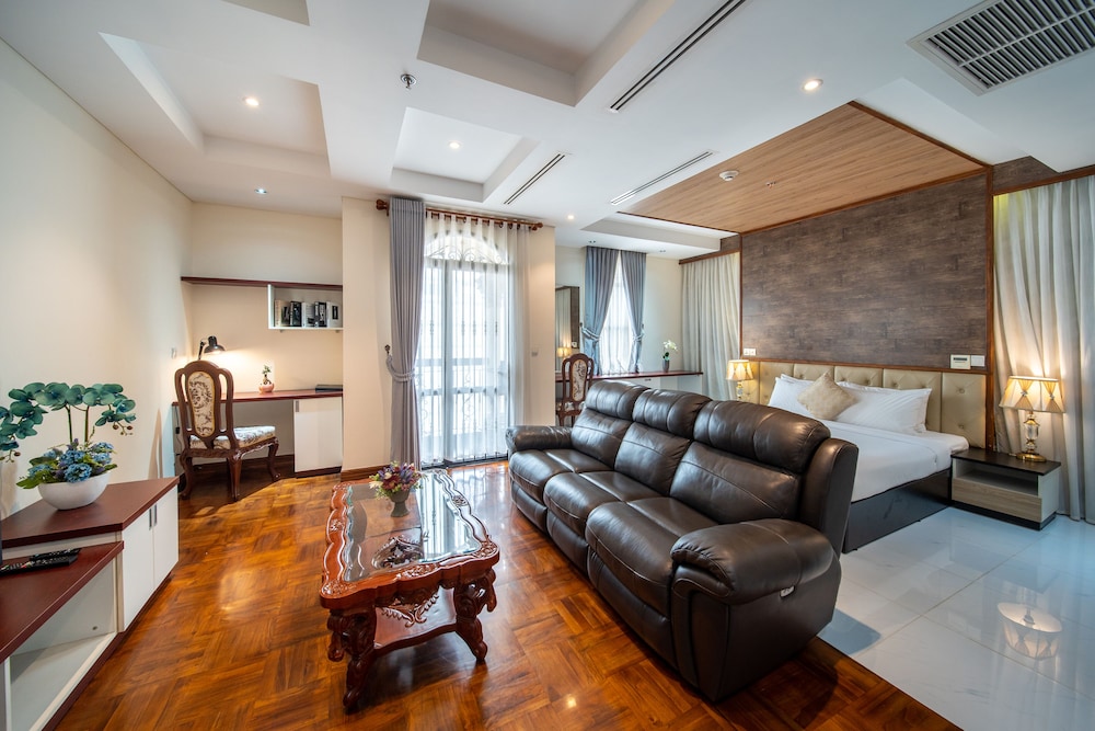 LCS Hotel & Apartment 38/64