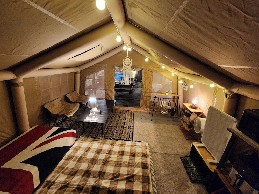 Hotel 498 28/42