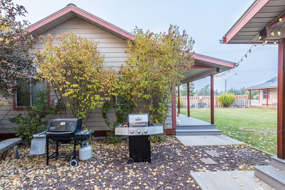 Pinedale Cozy Cabins 25/27