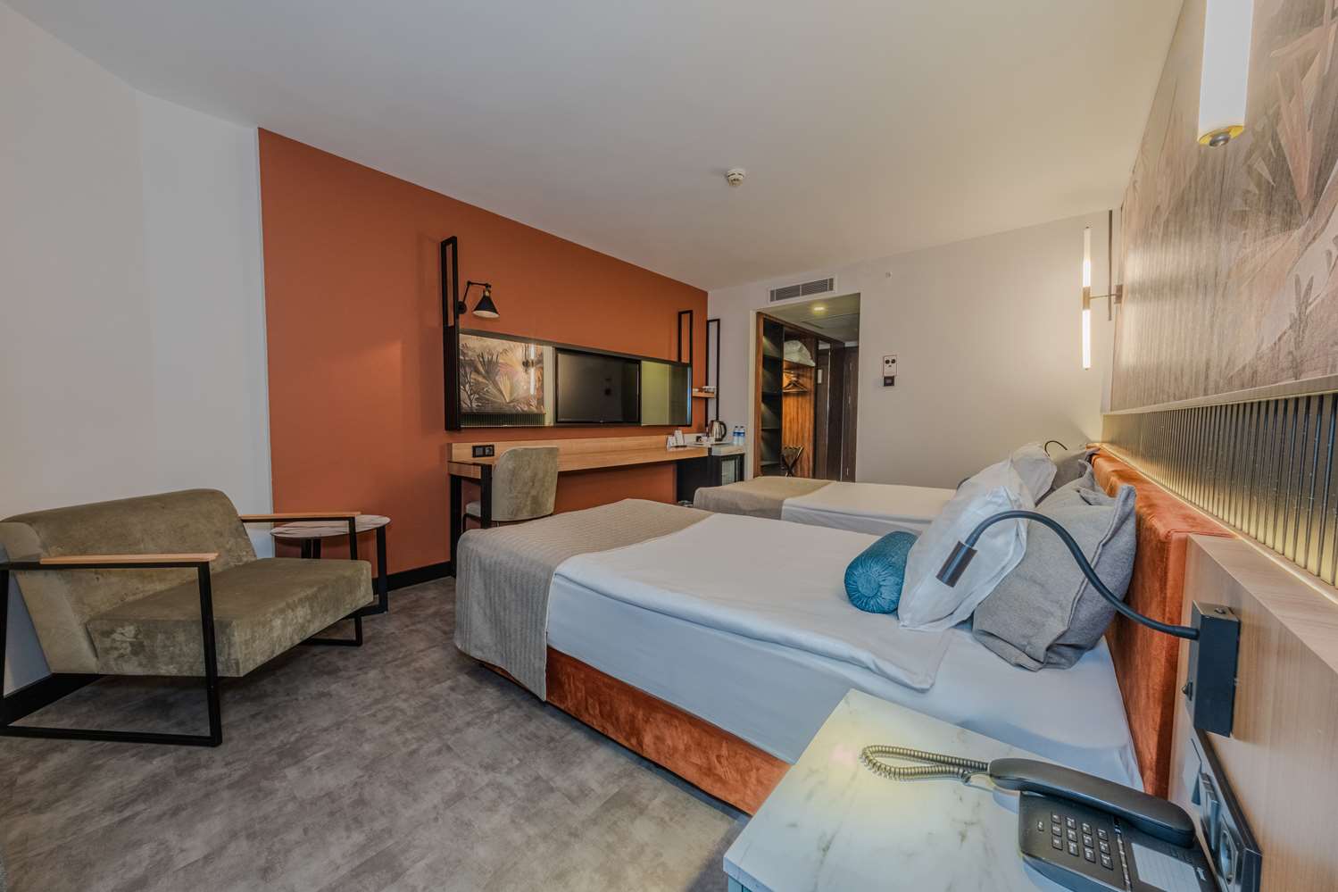 Best Western Plus Khan Hotel 19/49
