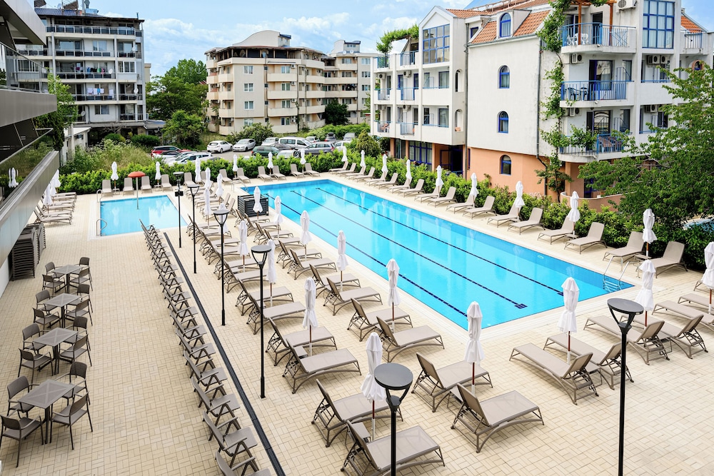 Laguna Park Sunrise Hotel 40/50
