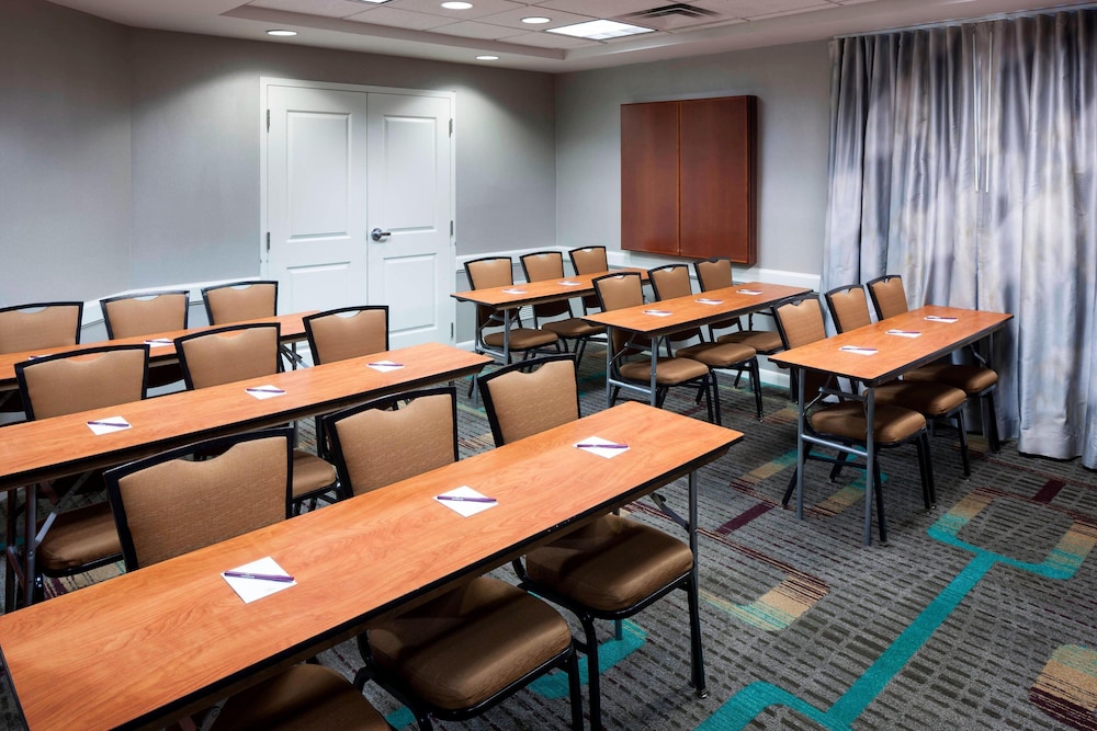 Residence Inn Jackson Ridgeland 35/39
