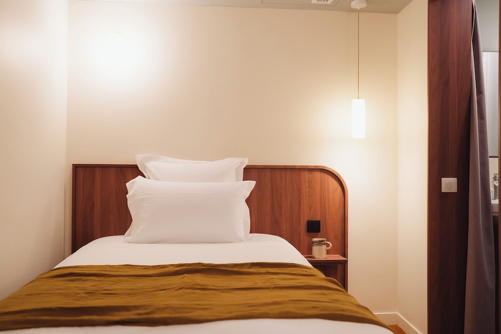 HOTEL CAMELIA INTERNATIONAL 16/50