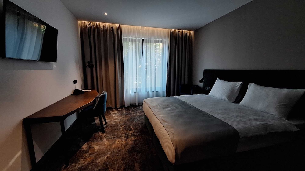 Hotel iNova 11/50