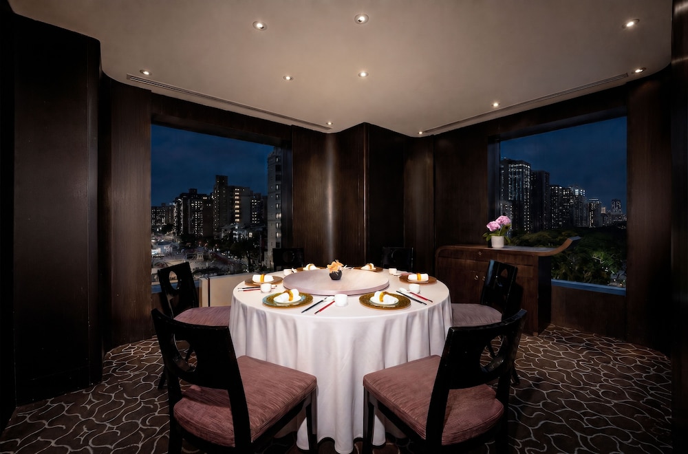 Shangri-La Far Eastern, Taipei 61/79