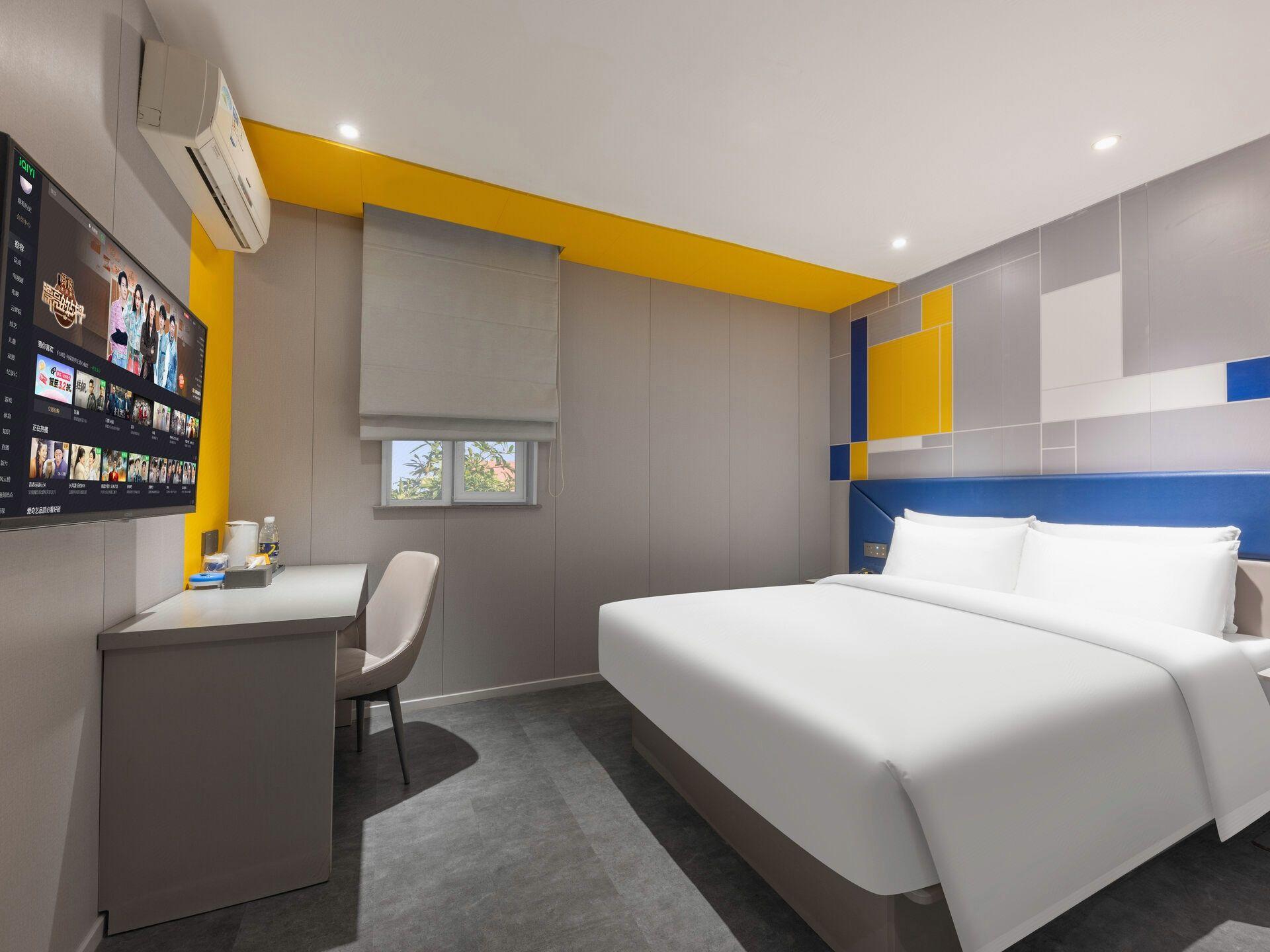 Superior, Queen Bed