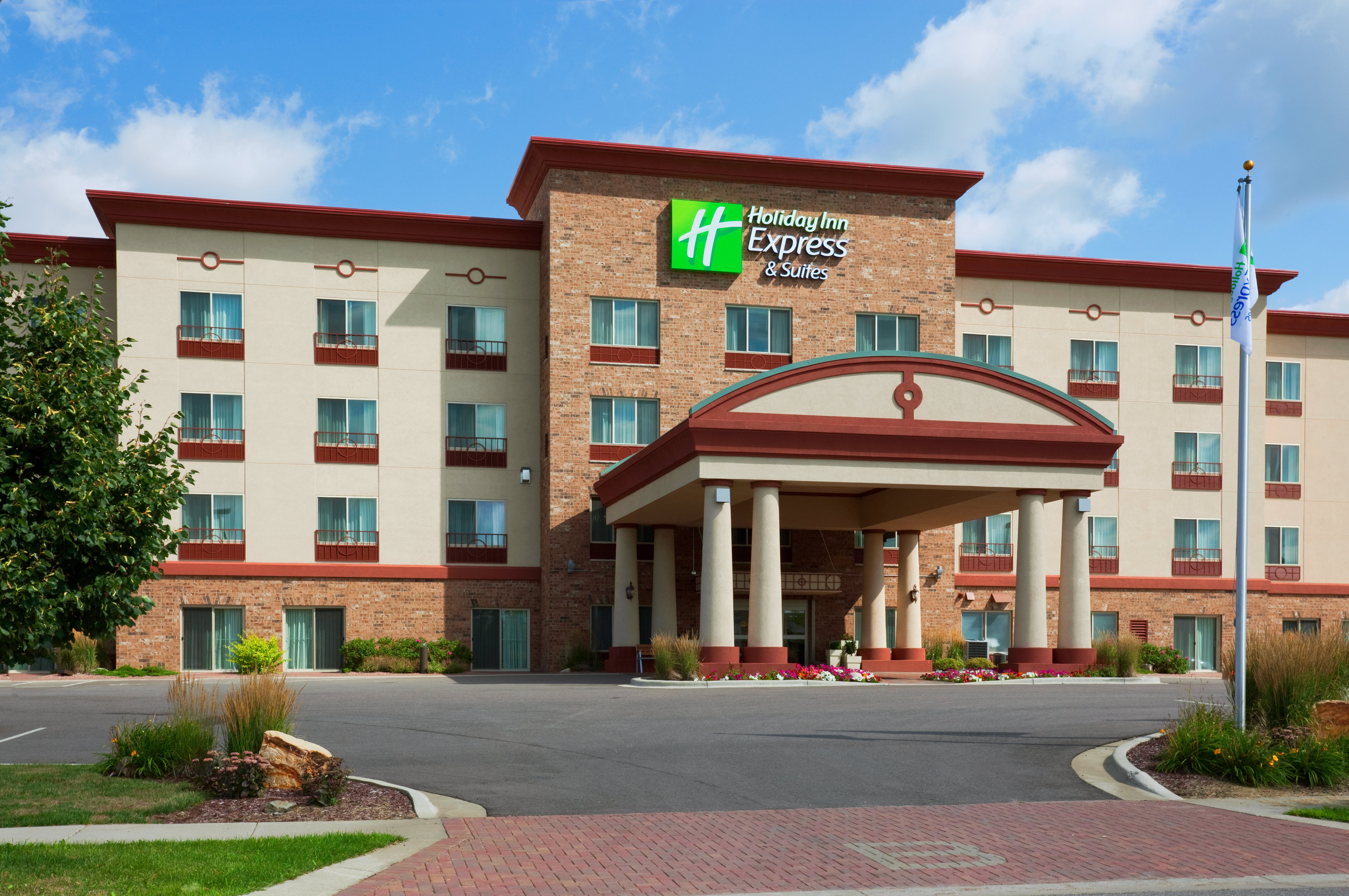 Holiday Inn Express Hotel & Suites Wausau 5/45