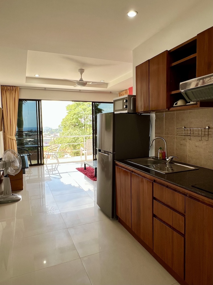 Mountain Sea View Luxury Apartments 8/72