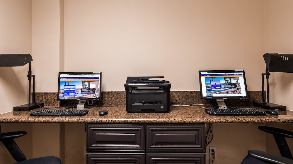 Best Western Green Valley Inn 36/40