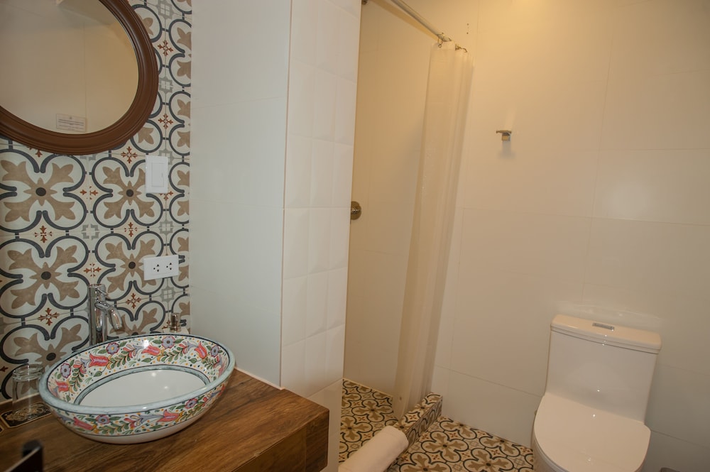 Casa Biru Hotel Boutique 63/68