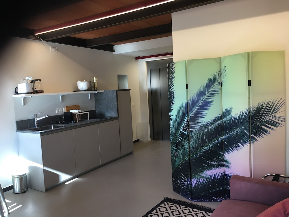 Rivadige Suite 3/50