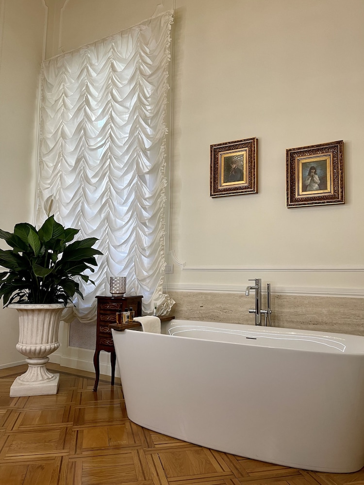 Palazzo Monga Boutique Guesthouse 3/66