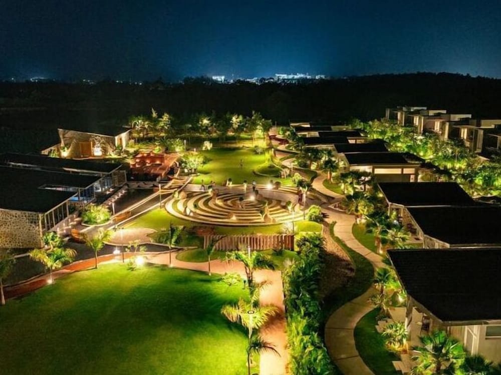 Basalt Paradise Resort And Spa 24/38