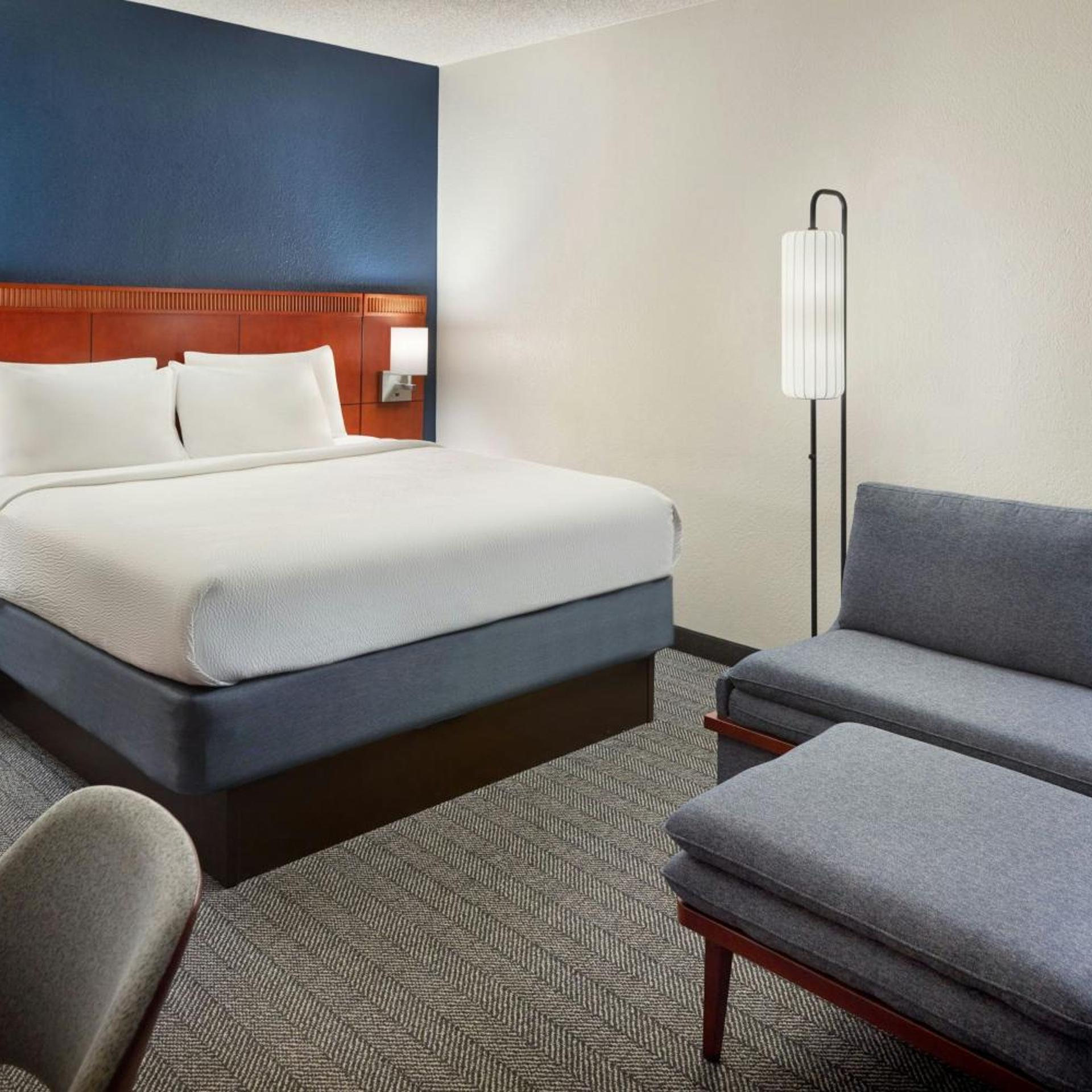 Guest Room, King Bed, Sofa