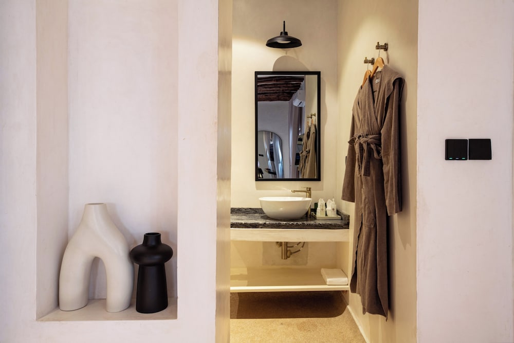 The Neela Boutique Hotel Stone Town 38/62