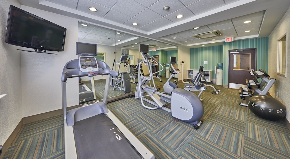 Holiday Inn Express Suites Hermiston Downtown 38/54