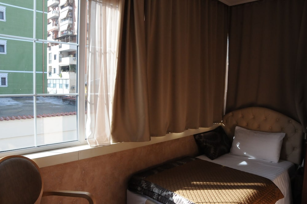 Hotel Boutique Restorant Gloria 34/50
