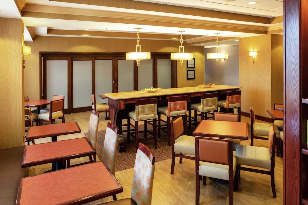 Hampton Inn Easton Pa 27/34