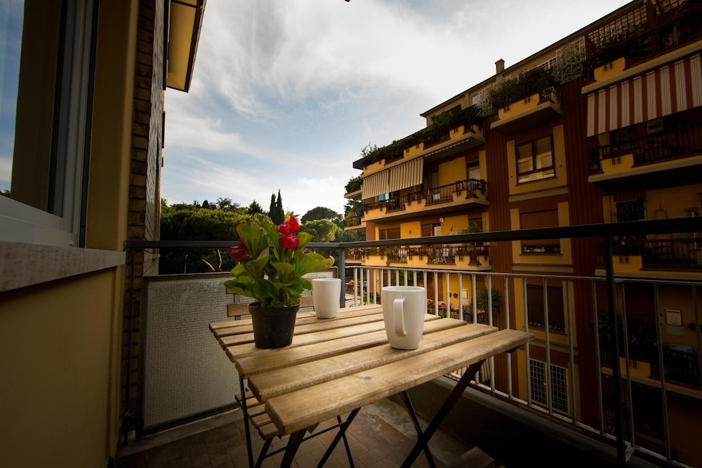 B & B Roma 474 16/20
