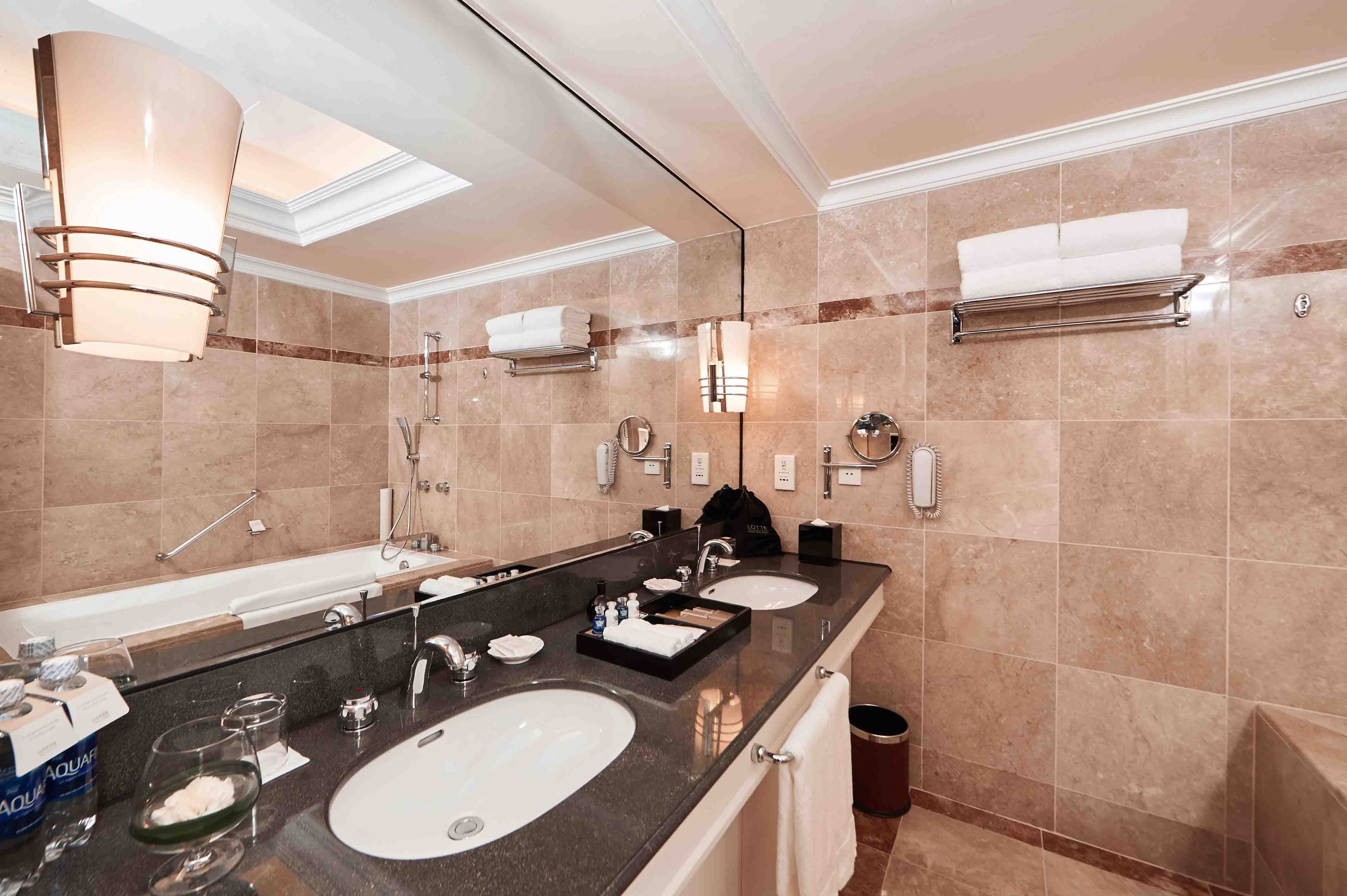 Lotte Hotel Saigon 49/50