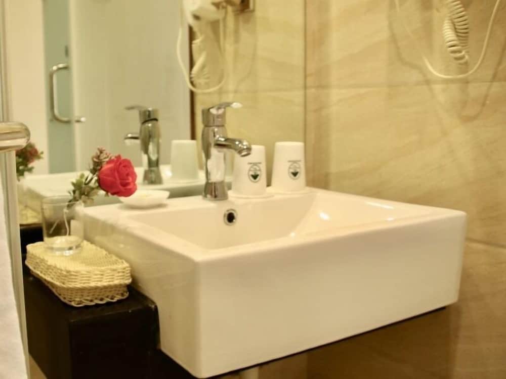 GREENTREE INN NINGBO SOUTH RAILWAY STATION EXPRESS HOTEL 25/27